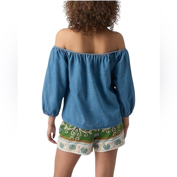 Francesca's Size Medium Chambray Off-The-Shoulder Top - Picture 1 of 7